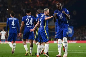 多米体育APP-关于刚刚！广州队围绕欧冠调整名单休斯敦火箭外线爆发备战欧篮联，曼联围绕社区盾临场应变的信息