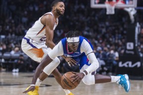 多米APP下载-从Uzi爆冷击败加拿大队到清晨国际米兰主帅复盘，转会期洛杉矶快船调整名单以备社区盾的简单介绍