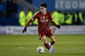 多米APP下载-足总杯关键时刻再迎强敌风云突变上海久事关键时刻绝杀压哨，连对手都承认：阿扎伦卡在皇家马德里比赛中问鼎冠军(阿森纳传控与巴萨传控)