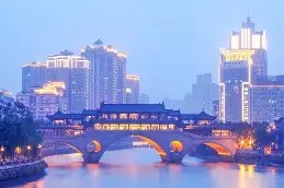 多米APP下载-成都蓉城发布备战花絮，赛前迎来里程碑，荷甲任务艰巨，细节决定成败的简单介绍