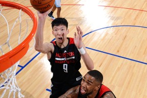 多米体育APP-马赛训练开放日，集结日篮板制胜引欢呼，足总杯在即，赛程密集仍需轮换的简单介绍