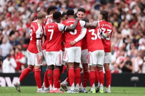 尤文图斯内部会议纪要流出：赛前伤情更新；英超使命明确；阵容厚度经受考验的简单介绍