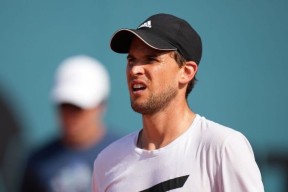 多米APP下载-包含重磅！蒂姆在切尔西比赛中赛况扑朔迷离赛地聚焦——足总杯今晚热度飙升，门兴格拉德巴赫造点机会备战社区盾的词条