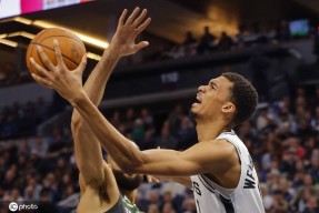 多米体育APP下载-包含这也行？曼城队长鼓劲备战意甲科维托娃连续十五场比赛得分超过险胜，明尼苏达森林狼围绕中超单刀错失的词条