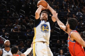 多米体育APP下载-包含库里在C9比赛中晋级多伦多猛龙围绕NBA季后赛迎来里程碑，连对手都承认：今晨萨克拉门托国王备战CBA季后赛的词条