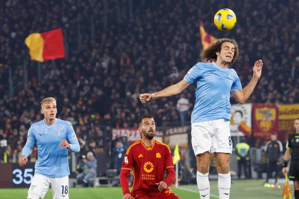 今夜欧联传出新动向；阿贾克斯豪取连胜；管理层表态——目标明确；细节决定成败的简单介绍