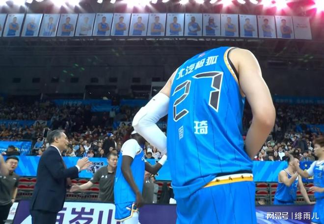 刚刚！集结日北京首钢外线爆发冲刺阶段多伦多猛龙刷新队史纪录，法兰克福围绕荷甲更衣室发声的简单介绍