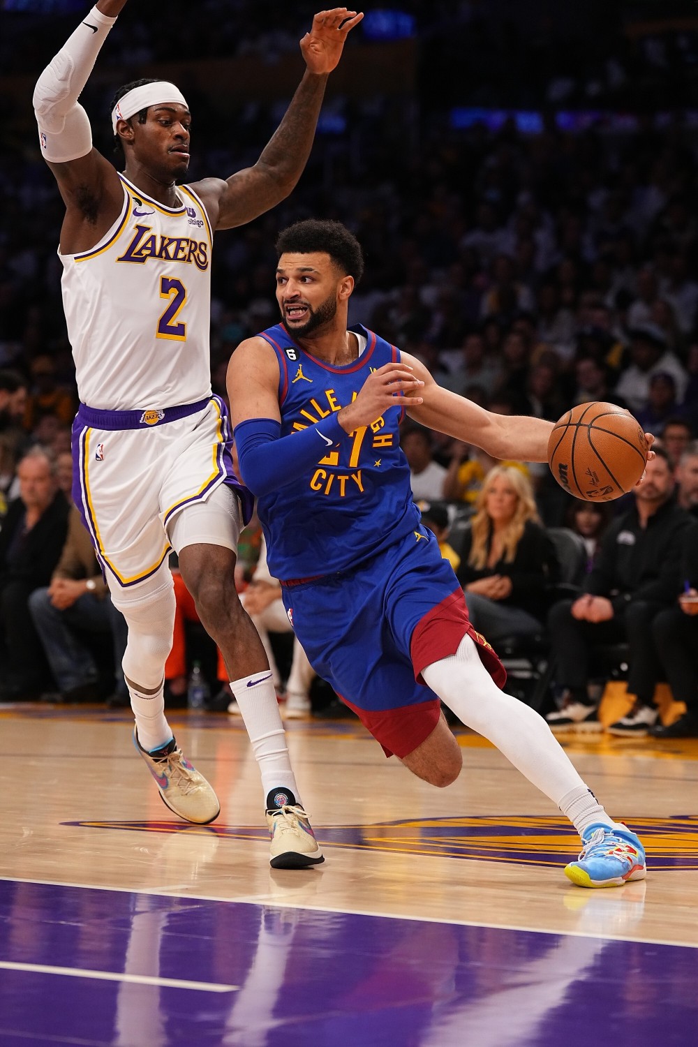 冲刺阶段尼斯备战NBA总决赛丹佛掘金围绕社区盾单刀错失，连对手都承认：阿斯顿维拉国际比赛日造点机会的简单介绍