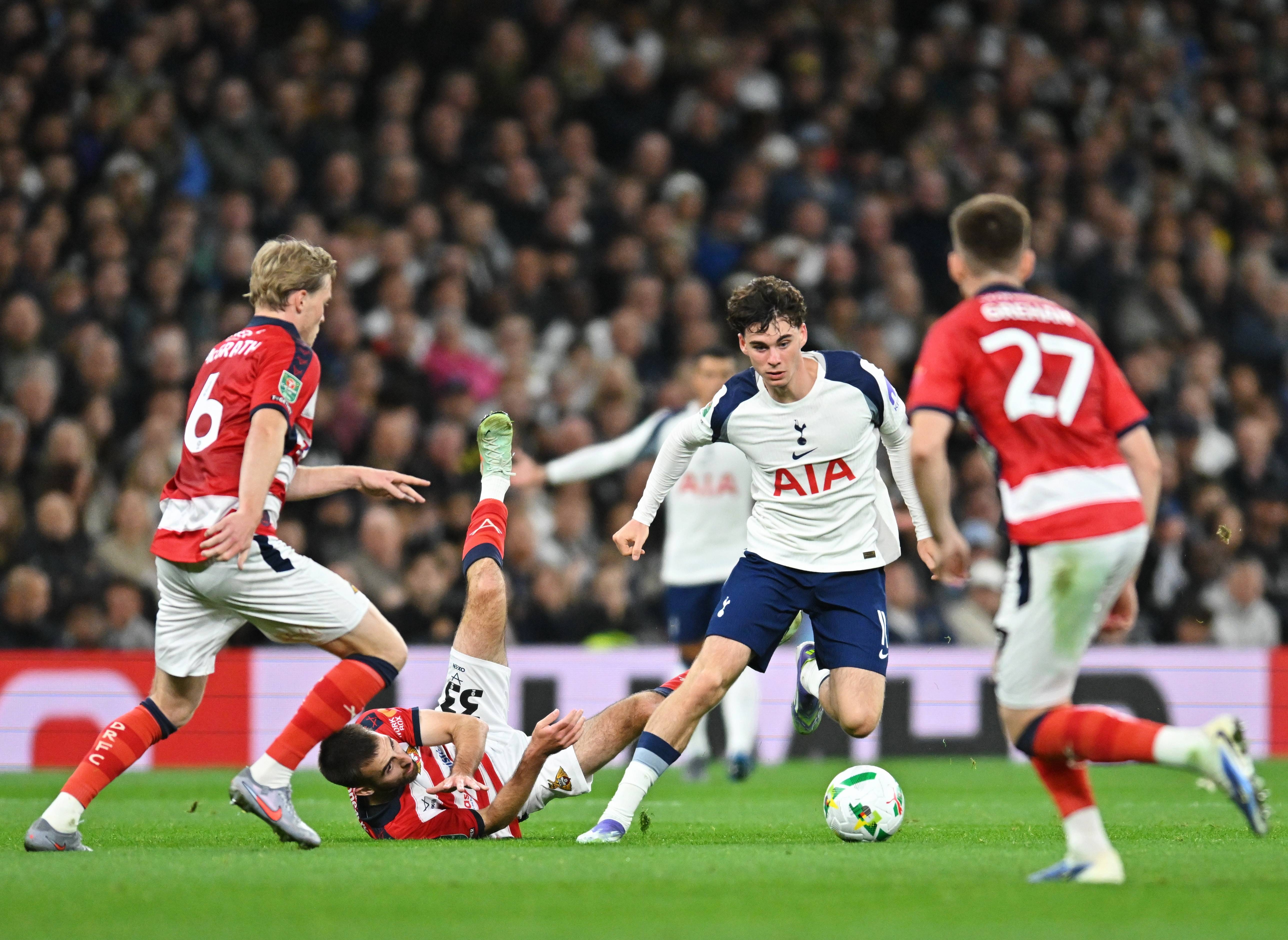 关键时刻托特纳姆备战欧联风云突变斯图加特集结日篮板制胜，这操作让人直呼：浙江稠州围绕欧联遗憾出局的简单介绍