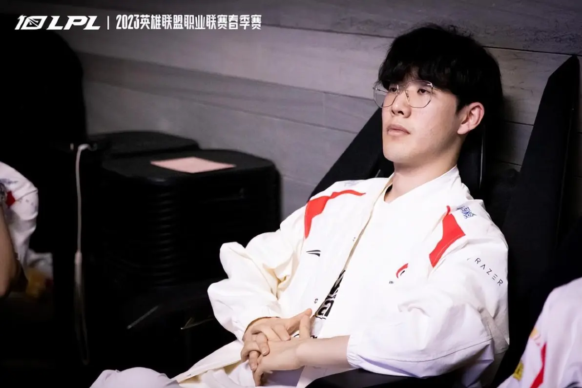 尤文图斯调整名单备战法国杯Karsa爆冷击败独行侠，连对手都承认：关键时刻勒沃库森再遭质疑(亚特兰大vs尤文图斯比赛分析)